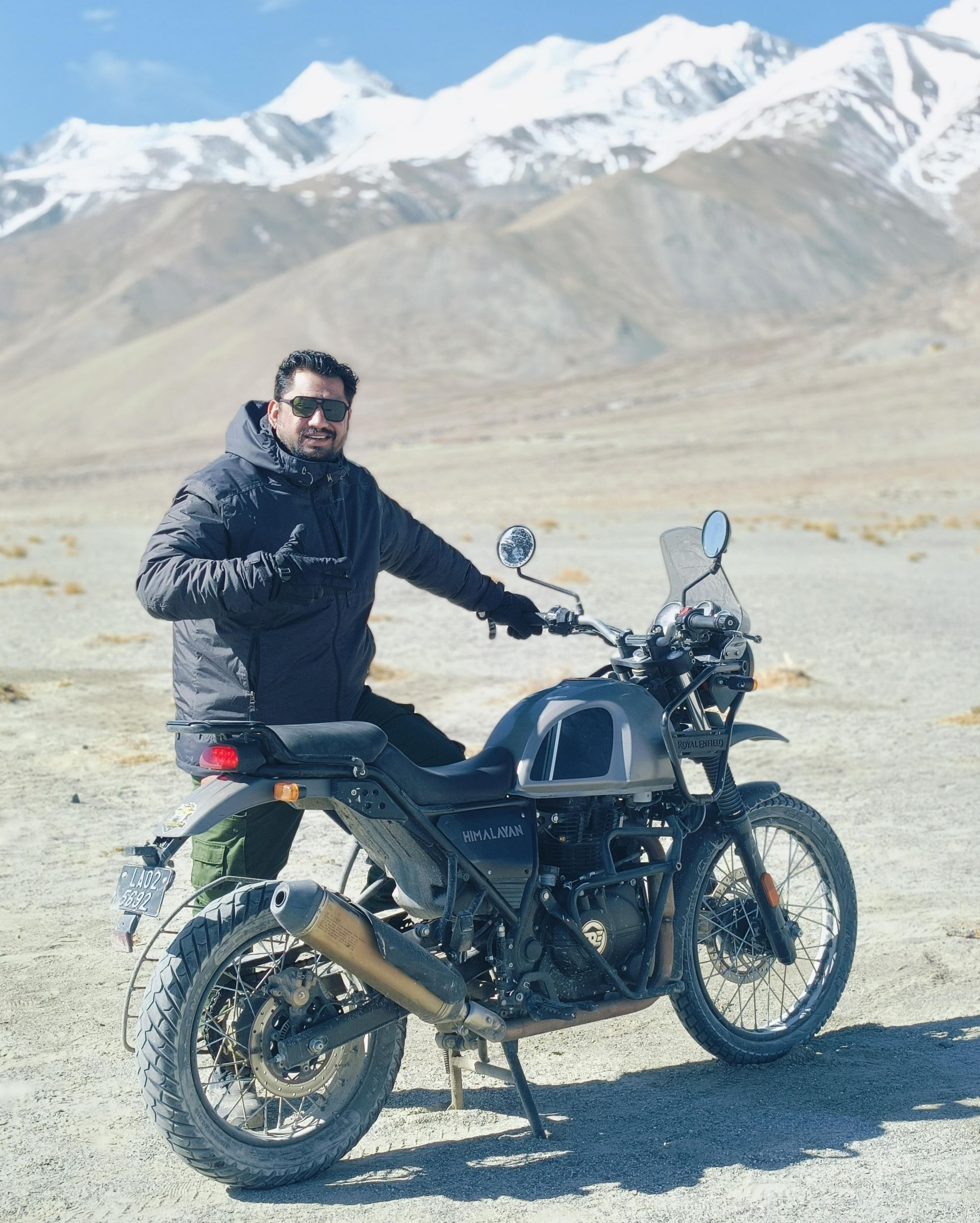 From Scrolling Screens to Riding Bikes: Deepak’s Ladakh Road Trip Review with Thrillophilia